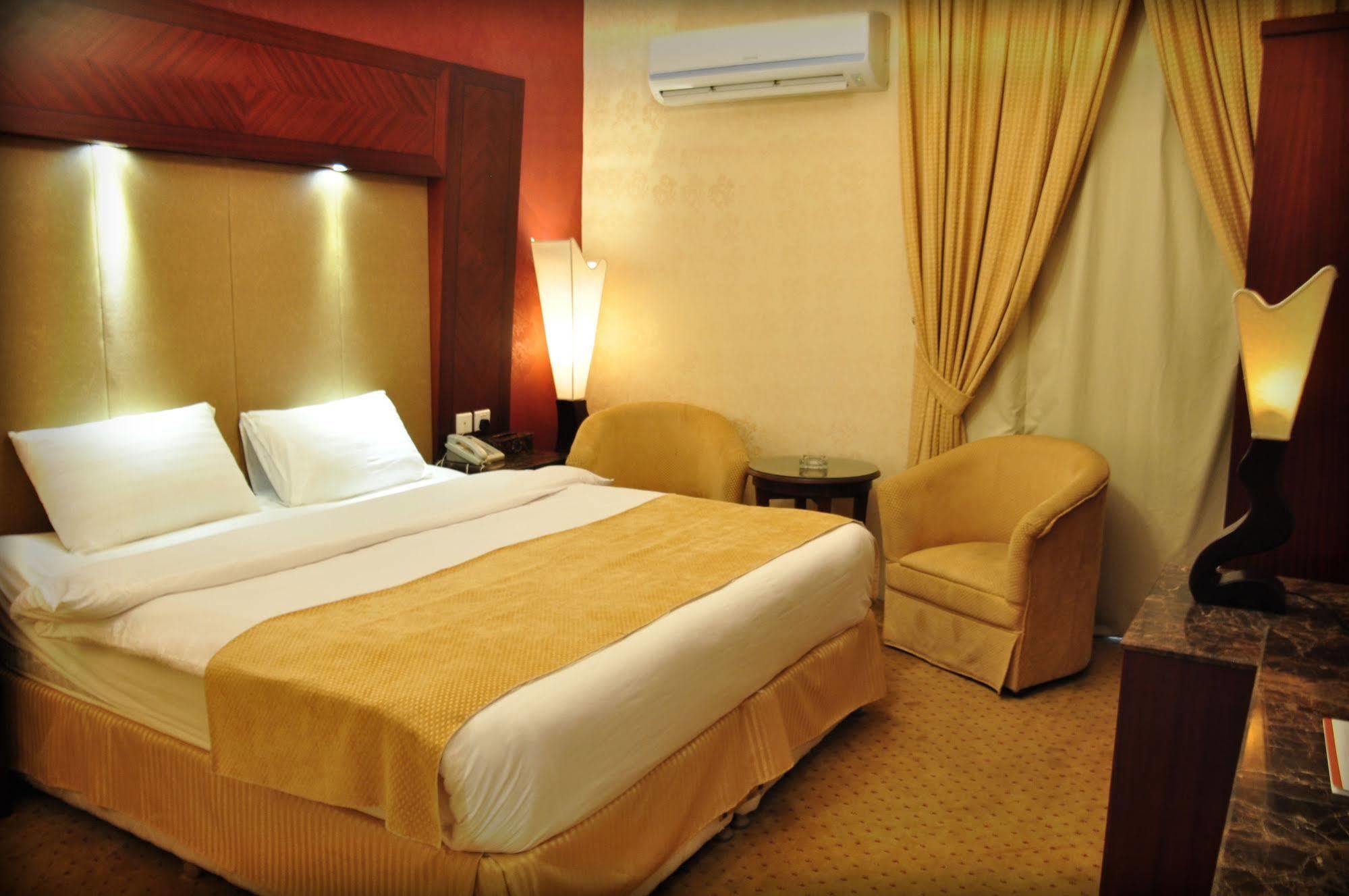 Al Higgi Hotel Yanbu Luaran gambar